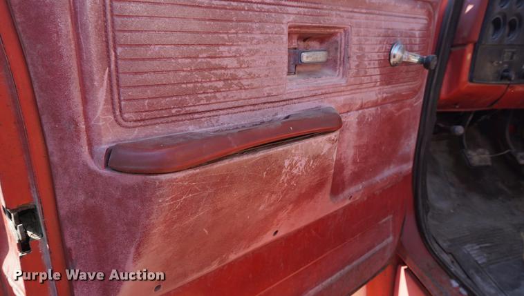 image for item DD7765 1979 GMC 6000 crane truck