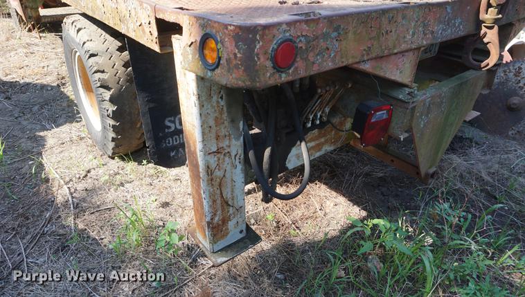 image for item DD7765 1979 GMC 6000 crane truck