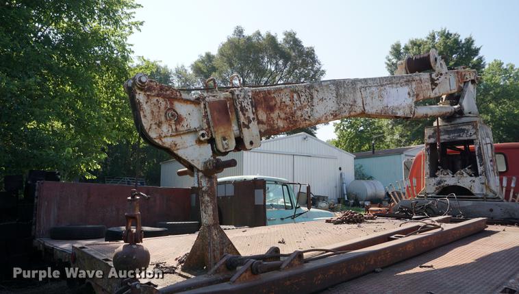 image for item DD7765 1979 GMC 6000 crane truck