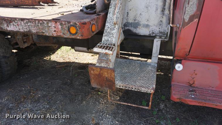 image for item DD7765 1979 GMC 6000 crane truck