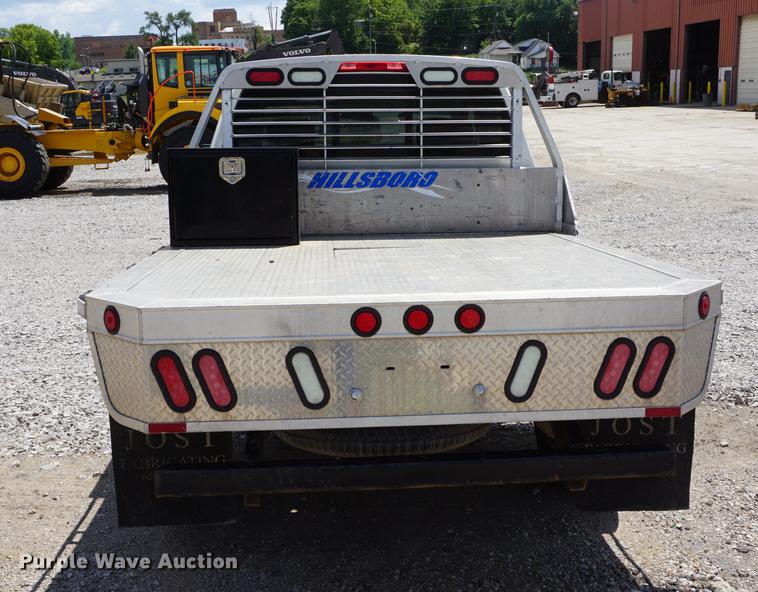 image for item DD7847 2011 Nissan Titan King Cab flatbed pickup truck