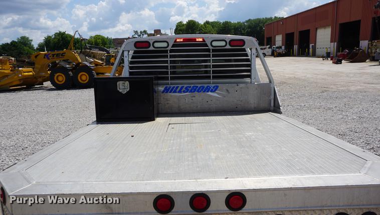 image for item DD7847 2011 Nissan Titan King Cab flatbed pickup truck
