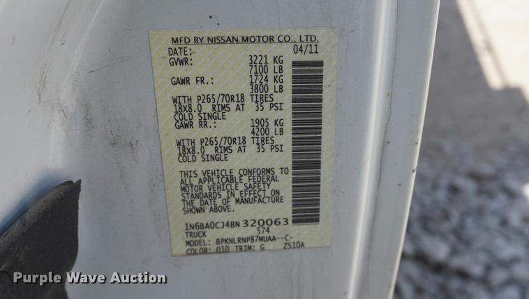 image for item DD7847 2011 Nissan Titan King Cab flatbed pickup truck