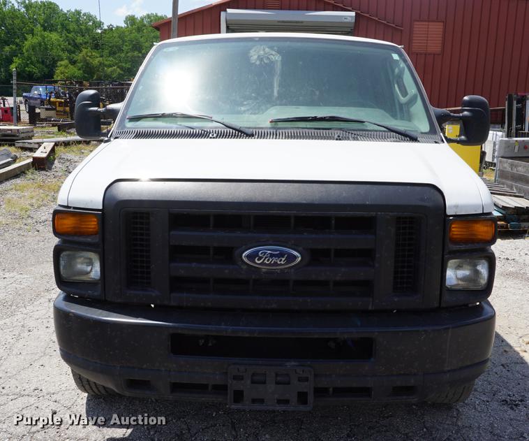 image for item DD7850 2011 Ford E350 Super Duty Extended van