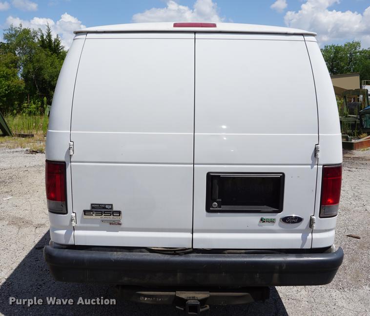 image for item DD7850 2011 Ford E350 Super Duty Extended van