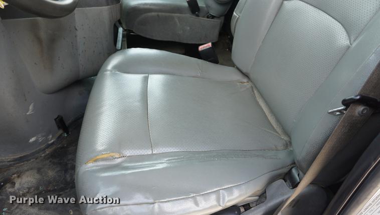 image for item DD7850 2011 Ford E350 Super Duty Extended van