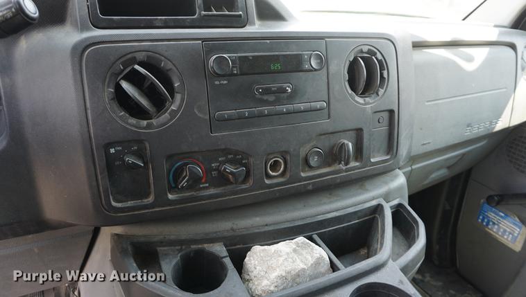 image for item DD7850 2011 Ford E350 Super Duty Extended van