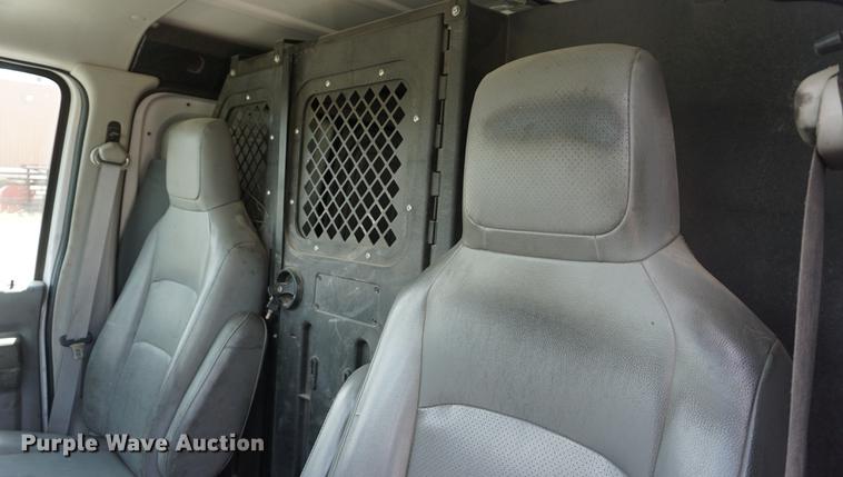 image for item DD7850 2011 Ford E350 Super Duty Extended van