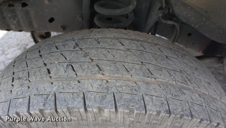 image for item DD7850 2011 Ford E350 Super Duty Extended van