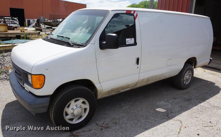 image for item DD7851 2007 Ford E350 Super Duty Extended van