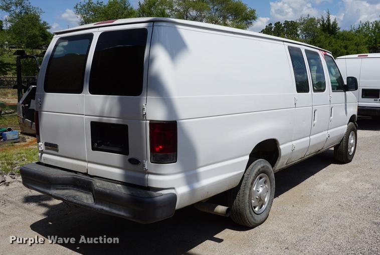 image for item DD7851 2007 Ford E350 Super Duty Extended van