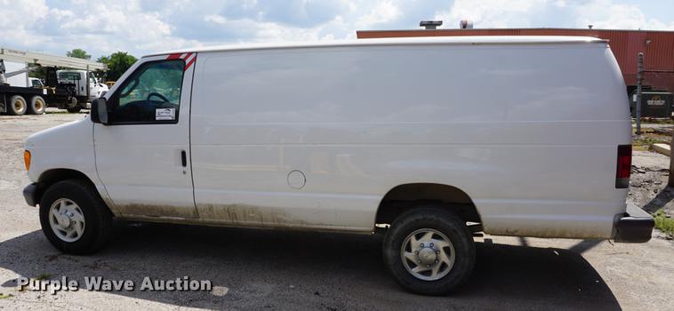 image for item DD7851 2007 Ford E350 Super Duty Extended van