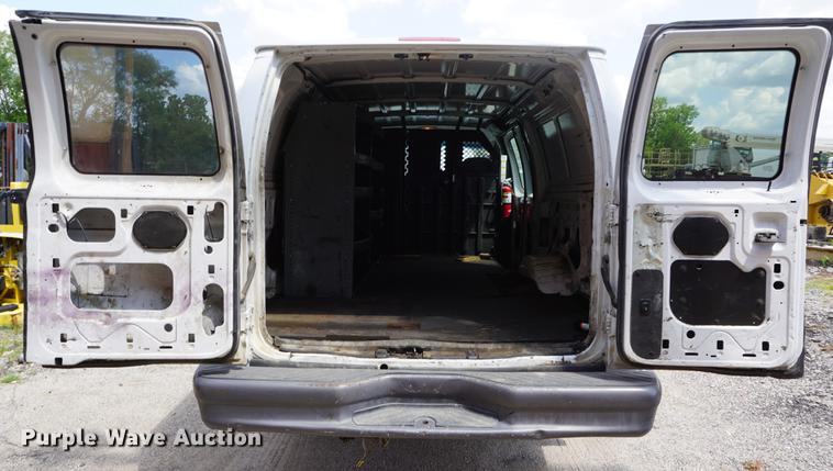 image for item DD7851 2007 Ford E350 Super Duty Extended van