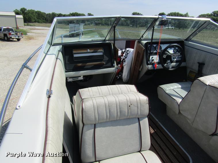 image for item DD8464 1985 Celebrity Calais boat