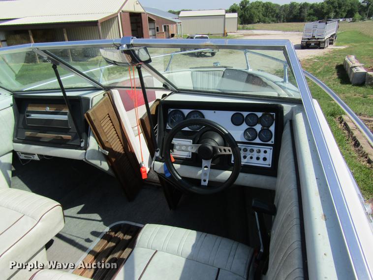 image for item DD8464 1985 Celebrity Calais boat