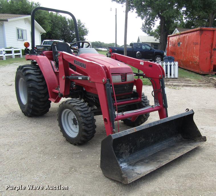 image for item DD8905 Mahindra 2816 HFWD tractor
