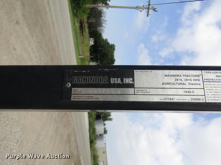 image for item DD8905 Mahindra 2816 HFWD tractor