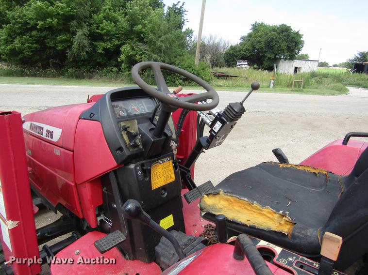 image for item DD8905 Mahindra 2816 HFWD tractor