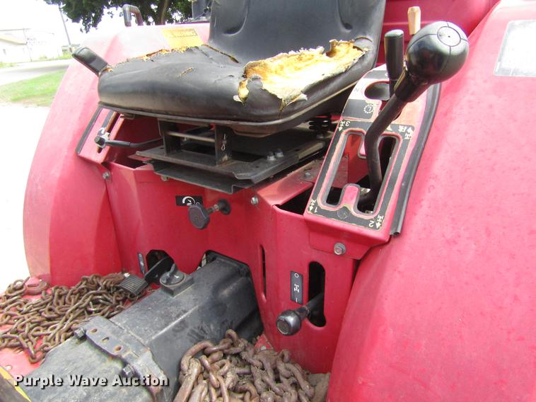 image for item DD8905 Mahindra 2816 HFWD tractor