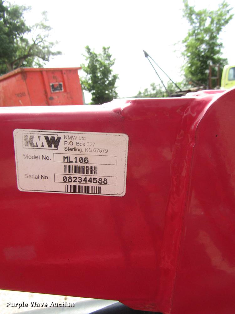 image for item DD8905 Mahindra 2816 HFWD tractor