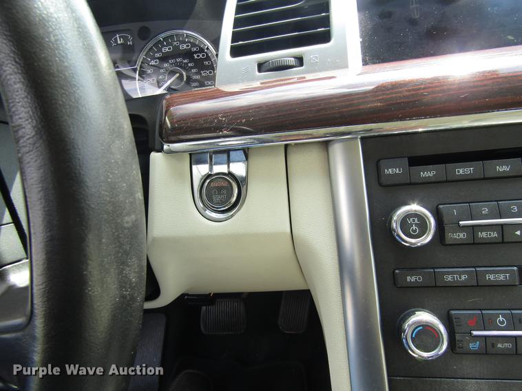 image for item DD8906 2009 Lincoln MKS