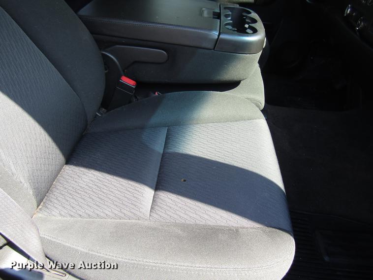 image for item DD8907 2011 Chevrolet Silverado 1500 Ext. Cab pickup truck