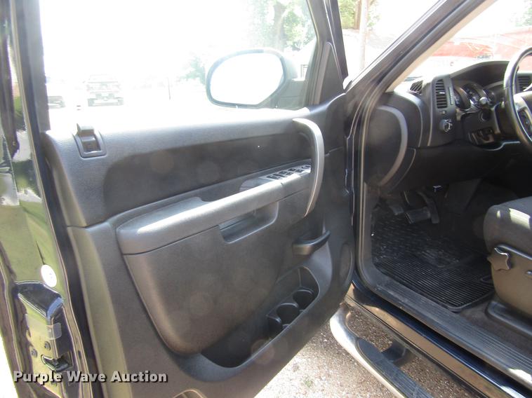 image for item DD8907 2011 Chevrolet Silverado 1500 Ext. Cab pickup truck
