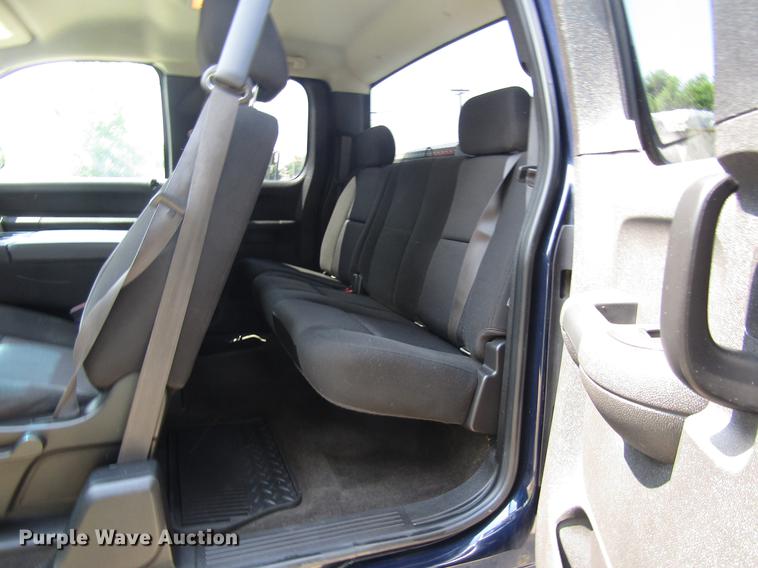 image for item DD8907 2011 Chevrolet Silverado 1500 Ext. Cab pickup truck