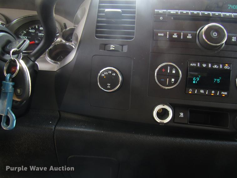 image for item DD8907 2011 Chevrolet Silverado 1500 Ext. Cab pickup truck