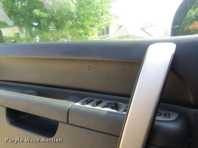 image for item DD8907 2011 Chevrolet Silverado 1500 Ext. Cab pickup truck