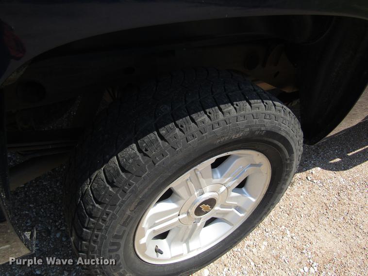 image for item DD8907 2011 Chevrolet Silverado 1500 Ext. Cab pickup truck