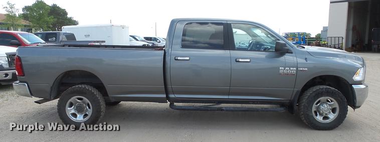image for item DE2969 2013 Dodge Ram 2500 SLT Crew Cab pickup truck