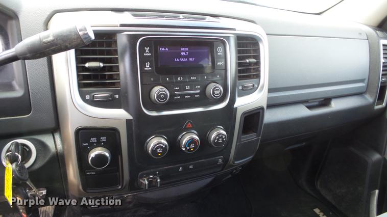 image for item DE2969 2013 Dodge Ram 2500 SLT Crew Cab pickup truck