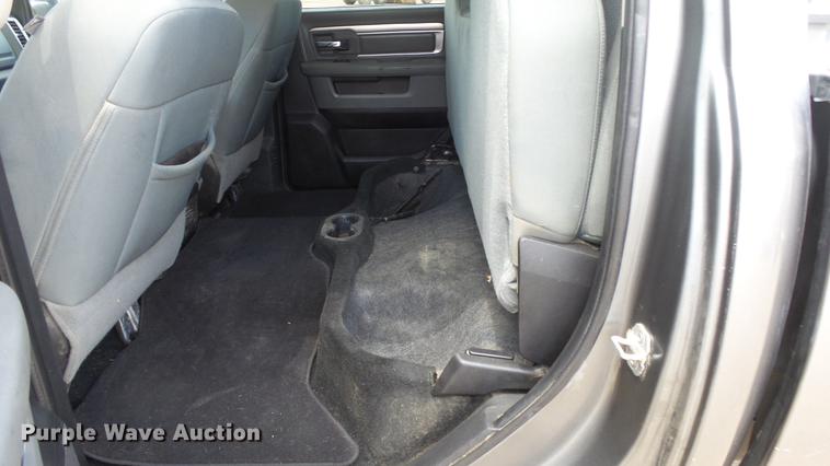 image for item DE2969 2013 Dodge Ram 2500 SLT Crew Cab pickup truck