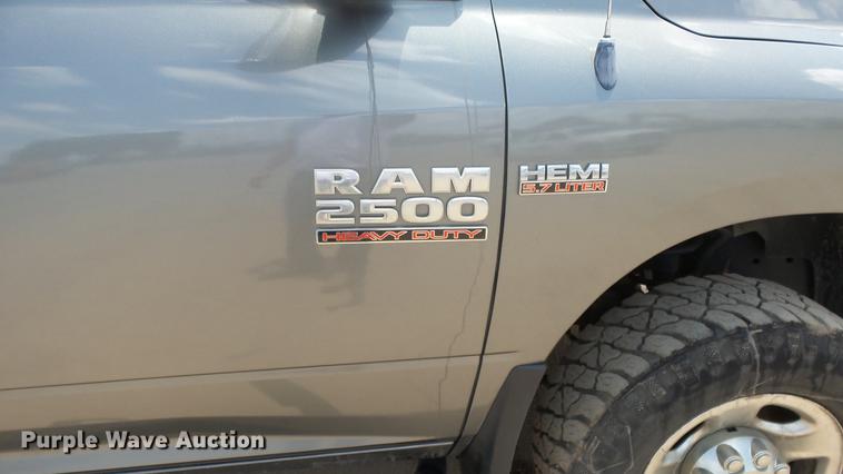 image for item DE2969 2013 Dodge Ram 2500 SLT Crew Cab pickup truck