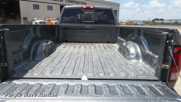 image for item DE2969 2013 Dodge Ram 2500 SLT Crew Cab pickup truck