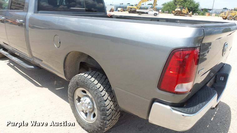 image for item DE2969 2013 Dodge Ram 2500 SLT Crew Cab pickup truck