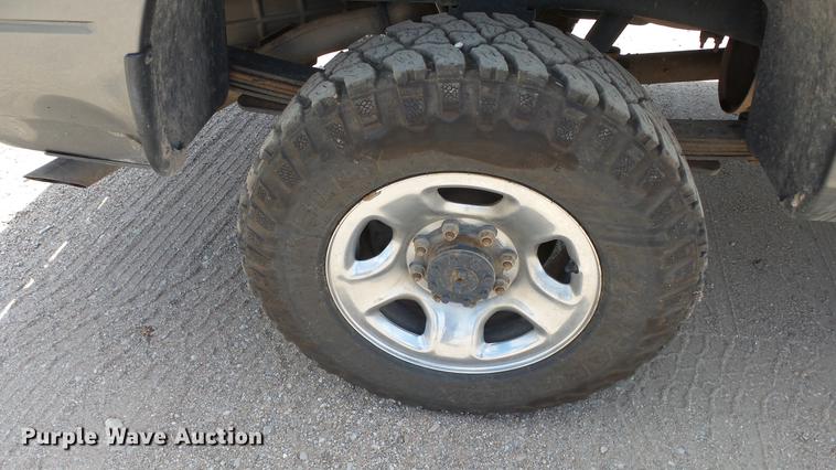 image for item DE2969 2013 Dodge Ram 2500 SLT Crew Cab pickup truck