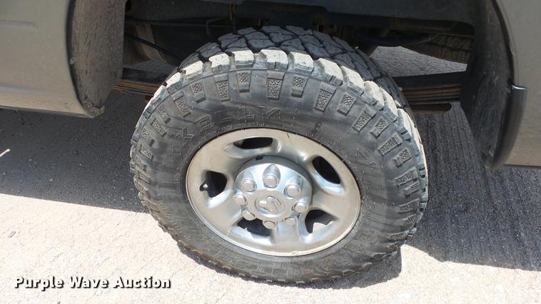 image for item DE2969 2013 Dodge Ram 2500 SLT Crew Cab pickup truck