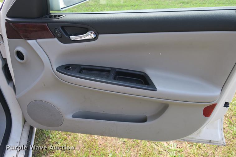 image for item DE3722 2006 Chevrolet Impala LS