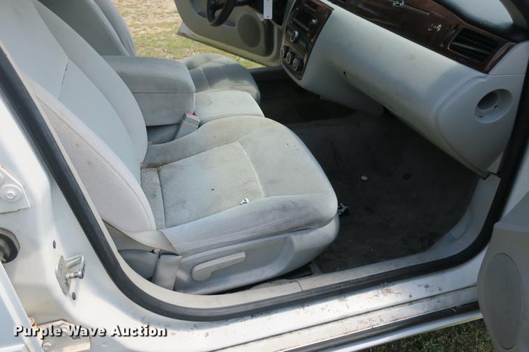 image for item DE3722 2006 Chevrolet Impala LS