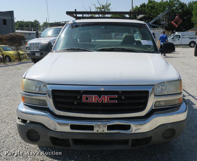 image for item DE3780 2003 GMC Sierra 1500 pickup truck