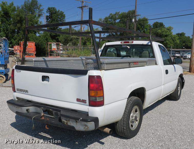 image for item DE3780 2003 GMC Sierra 1500 pickup truck