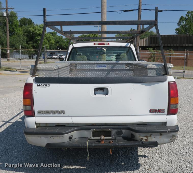 image for item DE3780 2003 GMC Sierra 1500 pickup truck