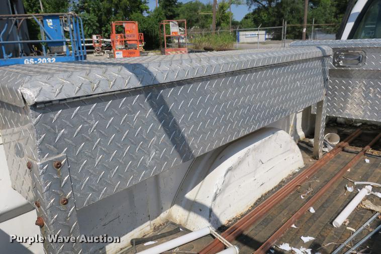 image for item DE3780 2003 GMC Sierra 1500 pickup truck