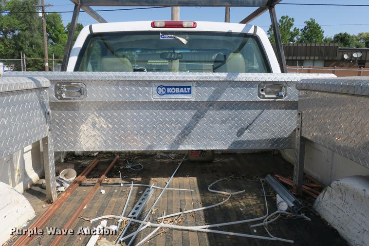 image for item DE3780 2003 GMC Sierra 1500 pickup truck