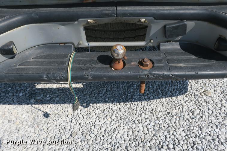 image for item DE3780 2003 GMC Sierra 1500 pickup truck