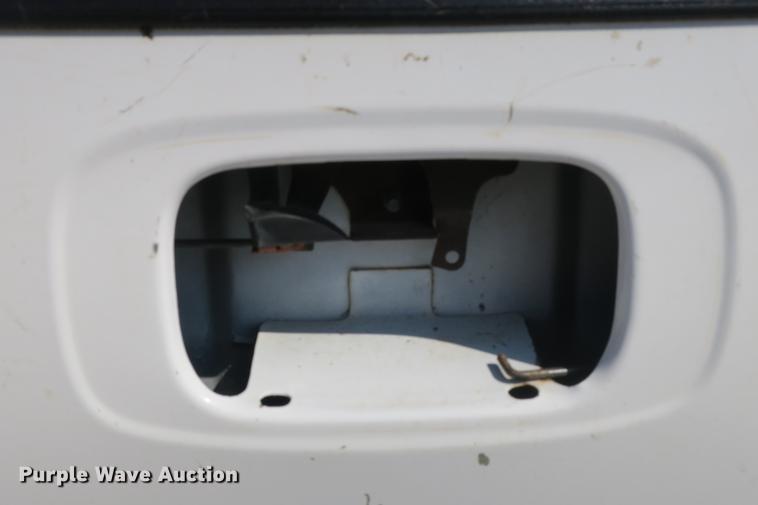 image for item DE3780 2003 GMC Sierra 1500 pickup truck