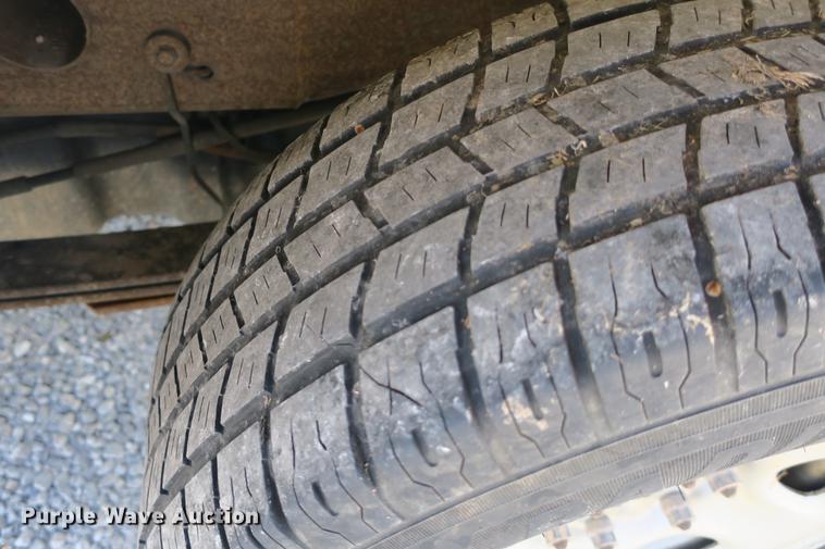 image for item DE3780 2003 GMC Sierra 1500 pickup truck