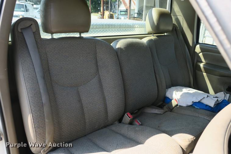 image for item DE3780 2003 GMC Sierra 1500 pickup truck